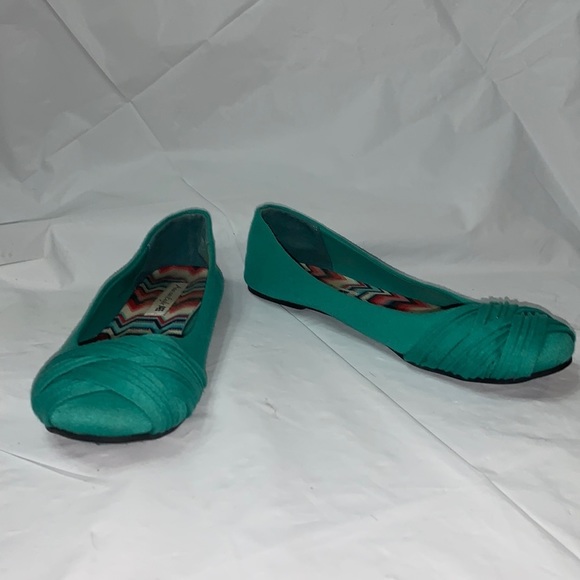 American Eagle Outfitters Shoes - AMERICAN Eagle Teal Flats Size 8